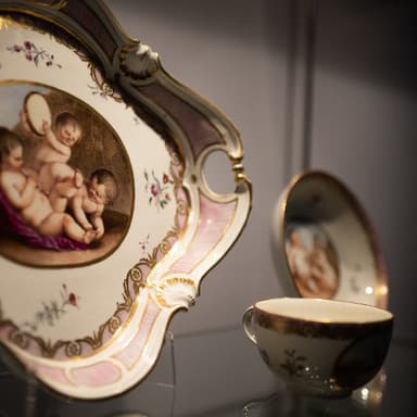 Histoire de l'universe, Putti und Chinoserien