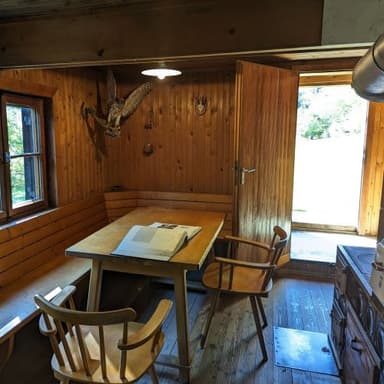 Ehemalige Unterkunft für Holzhauer – die Hirschkopfhütte